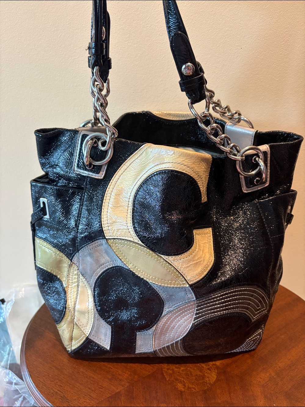 Coach  shoulder bag Black Patent Leather  patchwork in laid C’s  Gold Gray Tan